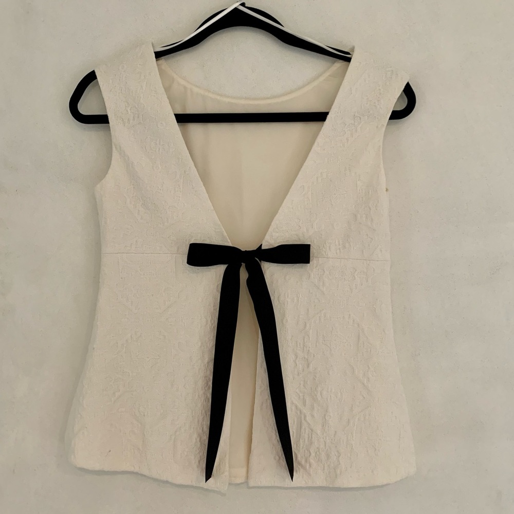 Zara top with detail bow in the back